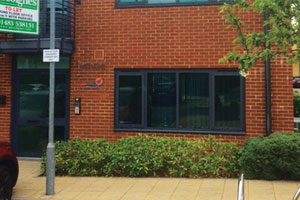 Ground floor office suite to let in Guildford