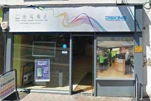 prominent commercial ground floor retail premises for rent on Godalming High St
