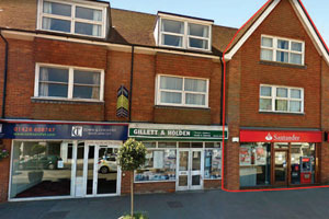 Weycourt retail unit in haslemere for rent