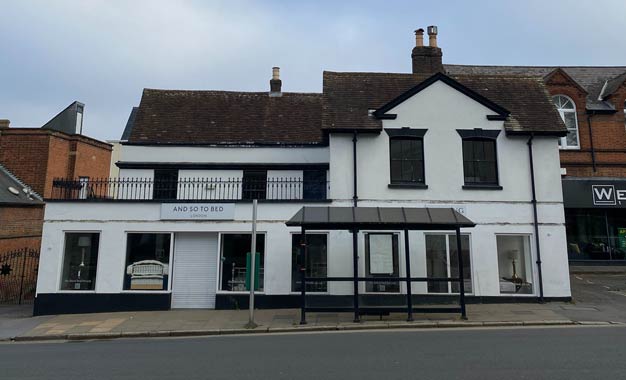retail premises to let on north street in guildford