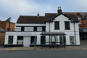 retail premises to let on north street in guildford
